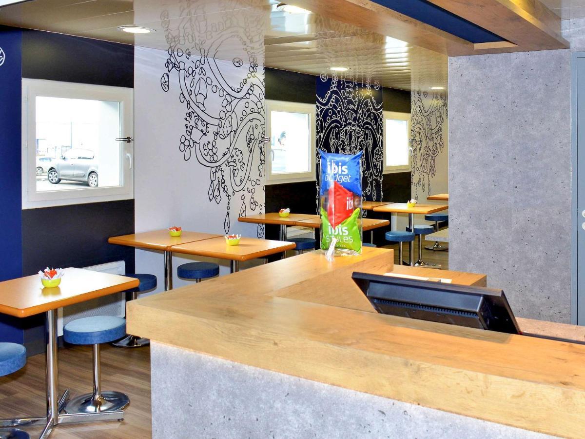 ibis budget Flers Grands Champs Buitenkant foto